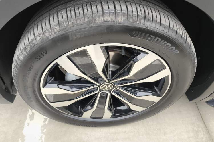 Used Volkswagen Tiguan L 2024 Outstanding Model 330TSI Automatic Two-Wheel Drive R-Line Dragon Glory Edition Exterior 4