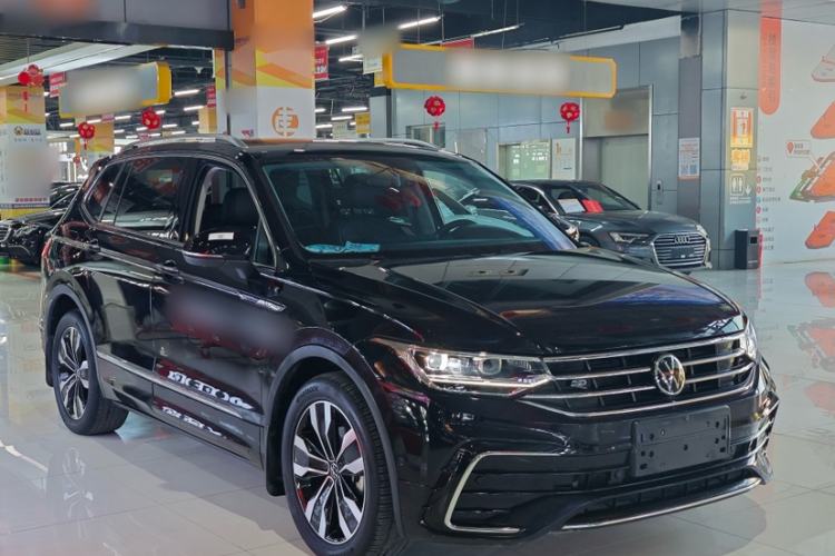 Used Volkswagen Tiguan L 2024 330TSI Automatic Two-Wheel Drive R-Line Enhanced Edition Exterior 4