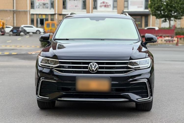 Used Volkswagen Tiguan L 2024 330TSI Automatic Two-Wheel Drive R-Line Enhanced Edition Exterior 4