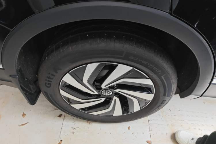 Used Volkswagen Tiguan L 2024 300TSI Automatic Two-Wheel Drive Smart Edition Exterior 5