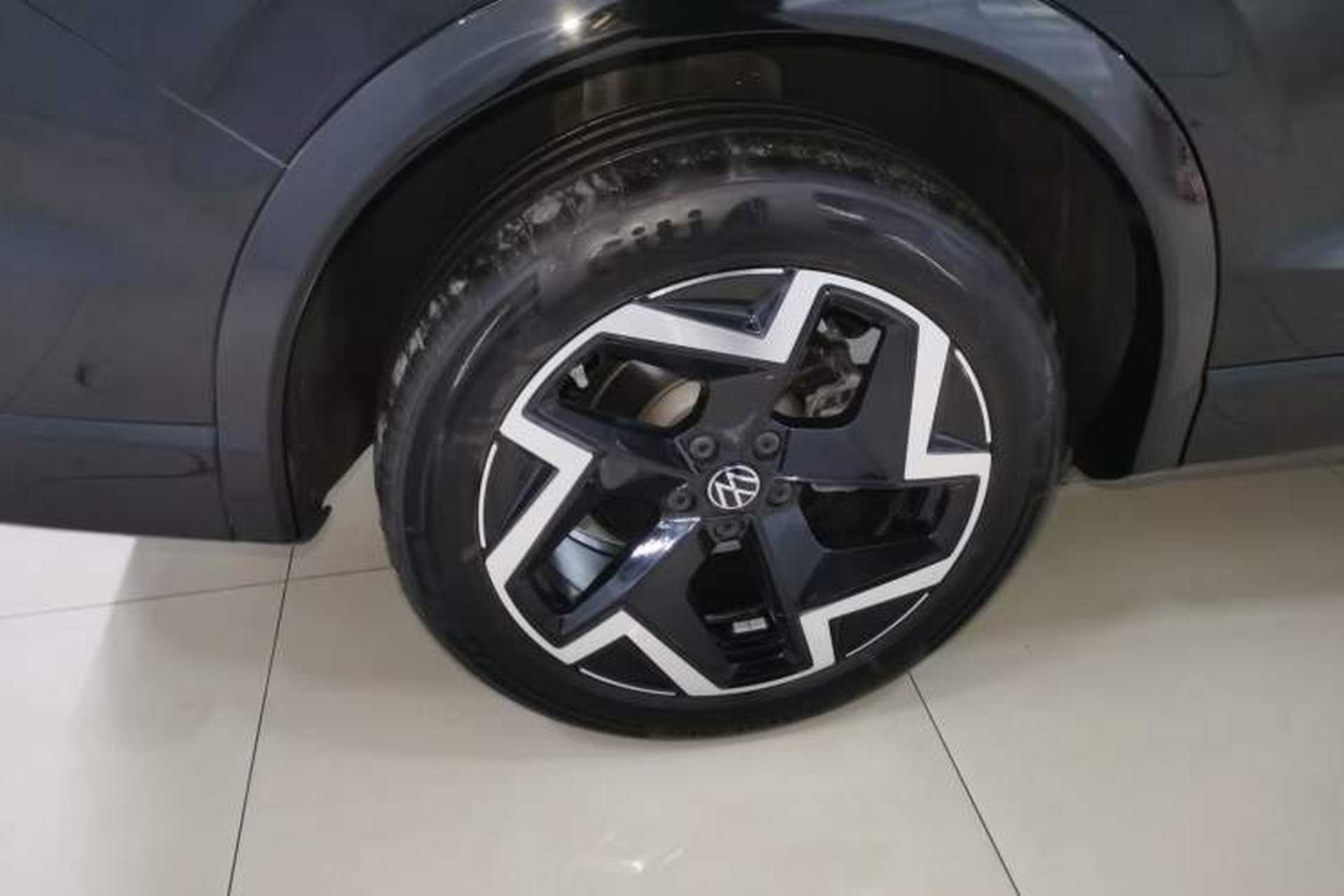 Used Volkswagen Tiguan L 2024 PRO 330TSI Two-Wheel Drive R-Line Smart Edition Exterior 5