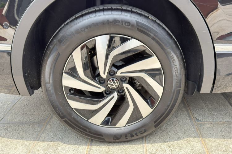 Used Volkswagen Tiguan L 2024 Outstanding Model 330TSI Automatic Two-Wheel Drive R-Line Dragon Glory Edition Exterior 6