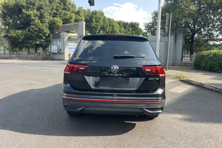Used Volkswagen Tiguan L 2024 Outstanding Model 300TSI Automatic Two-Wheel Drive Longteng Edition Exterior 7