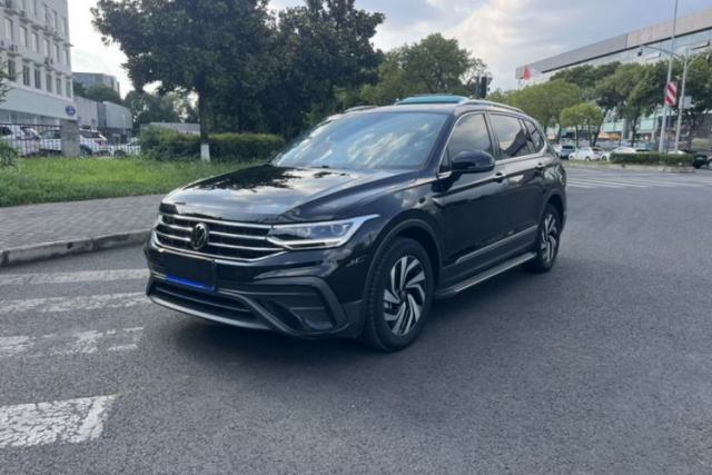 Used Volkswagen Tiguan L 2024 Outstanding Model 300TSI Automatic Two-Wheel Drive Longteng Edition