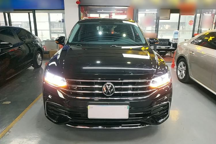 Used Volkswagen Tiguan L 2024 330TSI Automatic Two-Wheel Drive R-Line Enhanced Edition Front