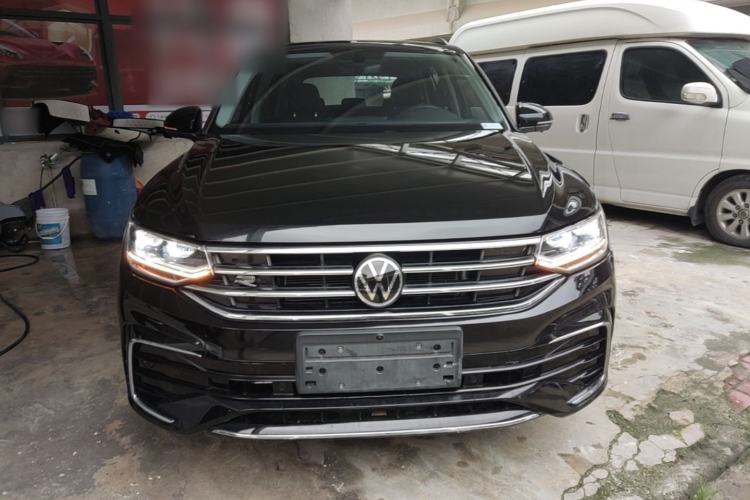 Used Volkswagen Tiguan L 2024 Outstanding Model 330TSI Automatic Two-Wheel Drive R-Line Dragon Glory Edition Front