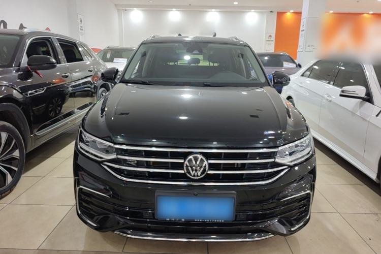 Used Volkswagen Tiguan L 2024 330TSI Automatic Two-Wheel Drive R-Line Enhanced Edition Front