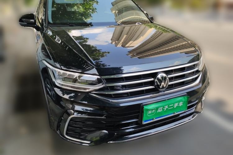 Used Volkswagen Tiguan L 2024 Outstanding Model 330TSI Automatic Two-Wheel Drive R-Line Dragon Glory Edition Front