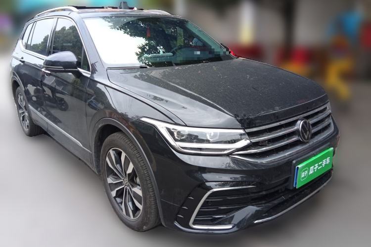 Used Volkswagen Tiguan L 2024 Outstanding Model 330TSI Automatic Two-Wheel Drive R-Line Dragon Glory Edition Front Right 45 Deg