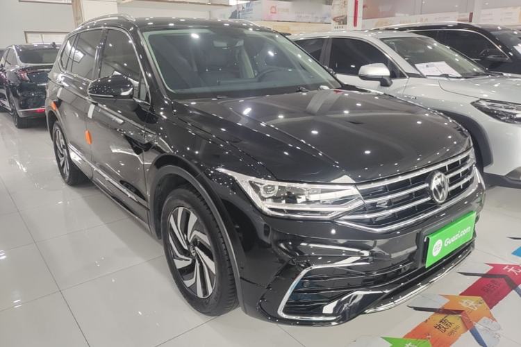 Used Volkswagen Tiguan L 2024 Outstanding Model 330TSI Automatic Two-Wheel Drive R-Line Dragon Glory Edition Front Right 45 Deg