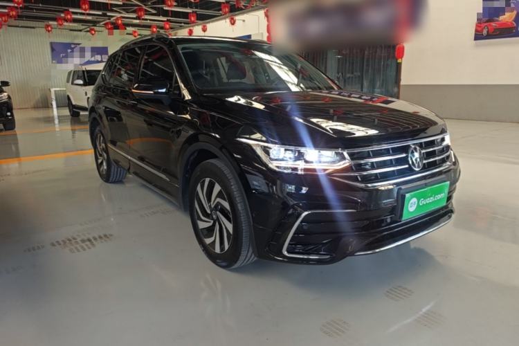 Used Volkswagen Tiguan L 2024 Outstanding Model 330TSI Automatic Two-Wheel Drive R-Line Dragon Glory Edition Front Right 45 Deg