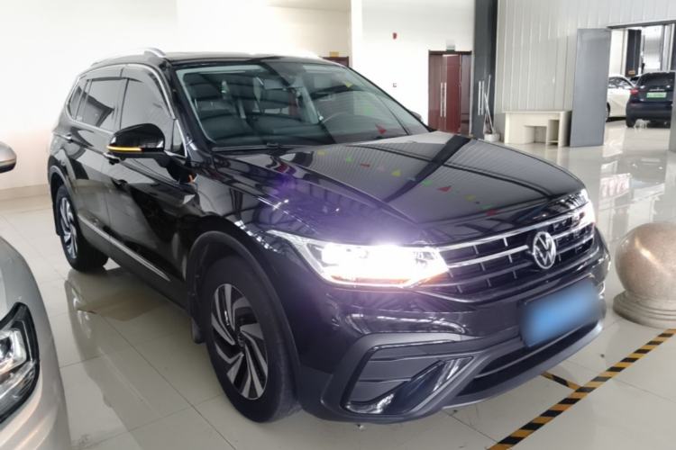 Used Volkswagen Tiguan L 2024 300TSI Automatic Two-Wheel Drive Smart Edition Front Right 45 Deg