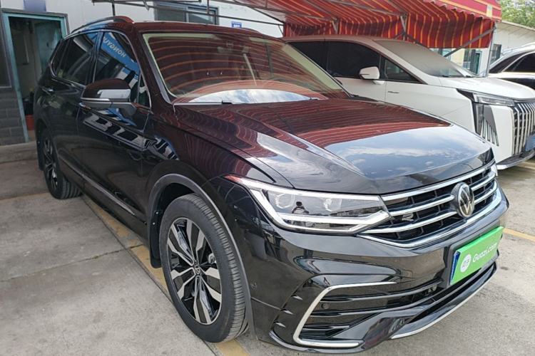 Used Volkswagen Tiguan L 2024 Outstanding Model 330TSI Automatic Two-Wheel Drive R-Line Dragon Glory Edition Front Right 45 Deg