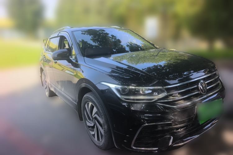 Used Volkswagen Tiguan L 2024 Outstanding Model 330TSI Automatic Two-Wheel Drive R-Line Dragon Glory Edition Front Right 45 Deg