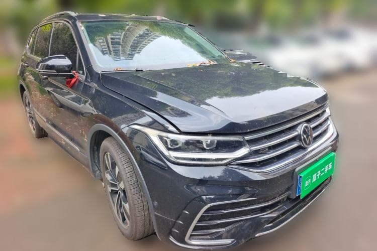 Used Volkswagen Tiguan L 2024 Outstanding Model 330TSI Automatic Two-Wheel Drive R-Line Dragon Glory Edition Front Right 45 Deg
