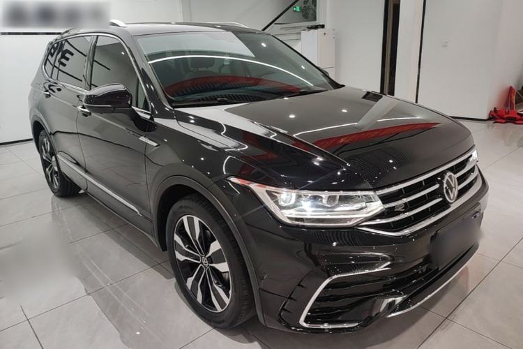 Used Volkswagen Tiguan L 2024 330TSI Automatic Two-Wheel Drive R-Line Enhanced Edition Front Right 45 Deg