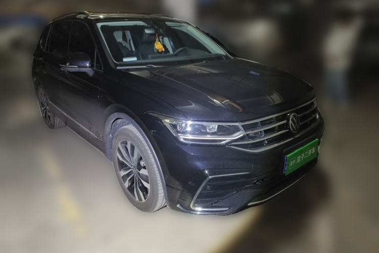 Used Volkswagen Tiguan L 2024 Outstanding Model 330TSI Automatic Two-Wheel Drive R-Line Dragon Glory Edition Front Right 45 Deg