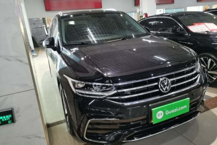 Used Volkswagen Tiguan L 2024 Outstanding Model 330TSI Automatic Two-Wheel Drive R-Line Dragon Glory Edition Front Right 45 Deg