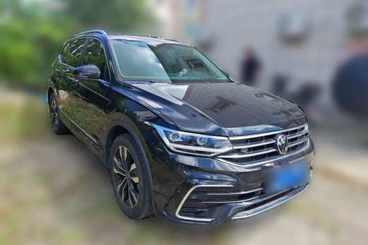 Used Volkswagen Tiguan L 2024 Outstanding Model 330TSI Automatic Two-Wheel Drive R-Line Dragon Glory Edition Front Right 45 Deg