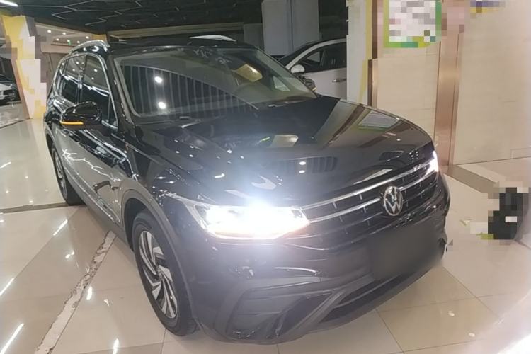 Used Volkswagen Tiguan L 2024 Outstanding Model 300TSI Automatic Two-Wheel Drive Longteng Edition Front Right 45 Deg