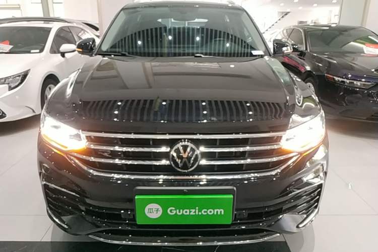 Used Volkswagen Tiguan L 2024 Outstanding Model 330TSI Automatic Two-Wheel Drive R-Line Dragon Glory Edition Front