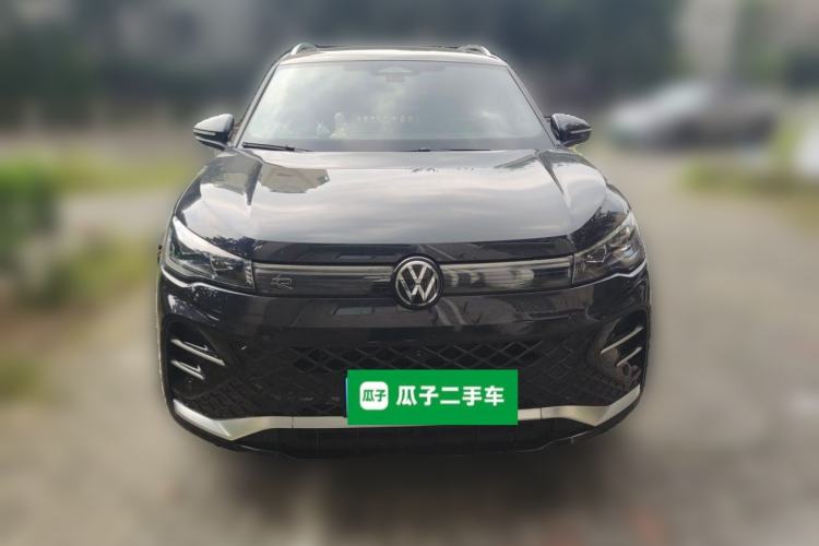 Used Volkswagen Tiguan L 2024 PRO 330TSI Two-Wheel Drive R-Line Smart Edition Front