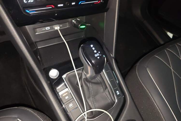 Used Volkswagen Tiguan L 2024 300TSI Automatic Two-Wheel Drive Smart Edition Gear Lever