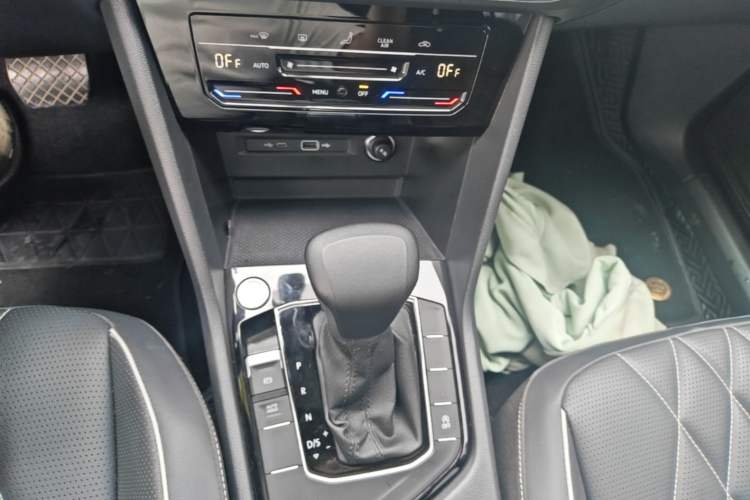 Used Volkswagen Tiguan L 2024 300TSI Automatic Two-Wheel Drive Smart Edition Gear Lever