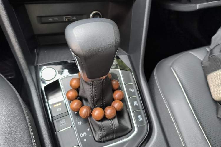 Used Volkswagen Tiguan L 2024 330TSI Automatic Two-Wheel Drive R-Line Enhanced Edition Gear Lever