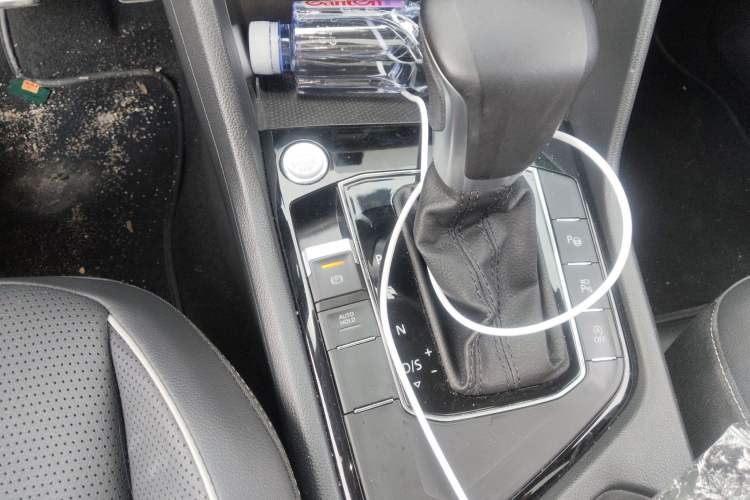 Used Volkswagen Tiguan L 2024 330TSI Automatic Two-Wheel Drive R-Line Enhanced Edition Gear Lever
