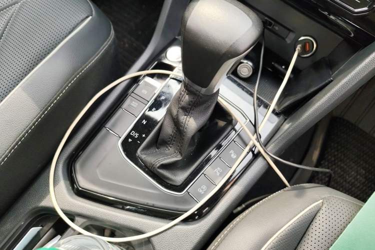 Used Volkswagen Tiguan L 2024 330TSI Automatic Two-Wheel Drive R-Line Enhanced Edition Gear Lever
