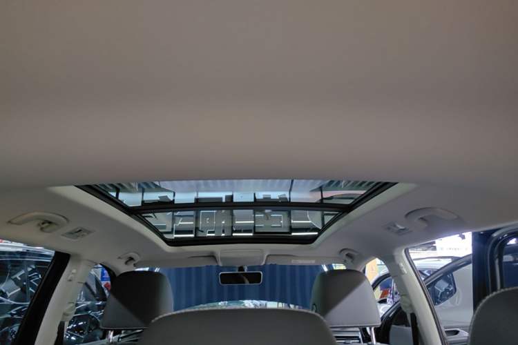 Used Volkswagen Tiguan L 2024 330TSI Automatic Two-Wheel Drive R-Line Enhanced Edition Headliner