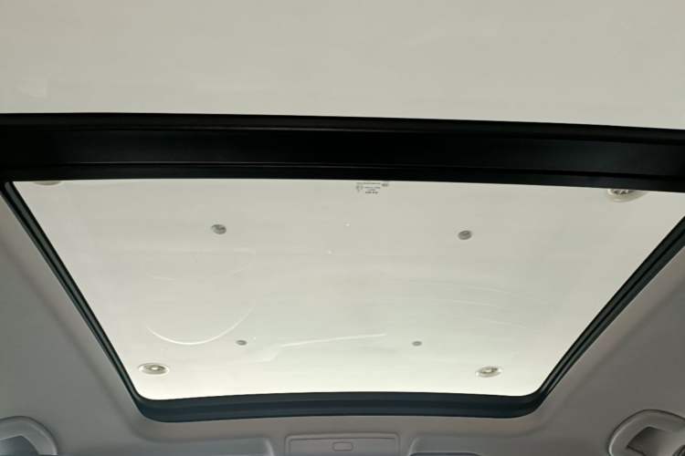 Used Volkswagen Tiguan L 2024 330TSI Automatic Two-Wheel Drive R-Line Enhanced Edition Headliner