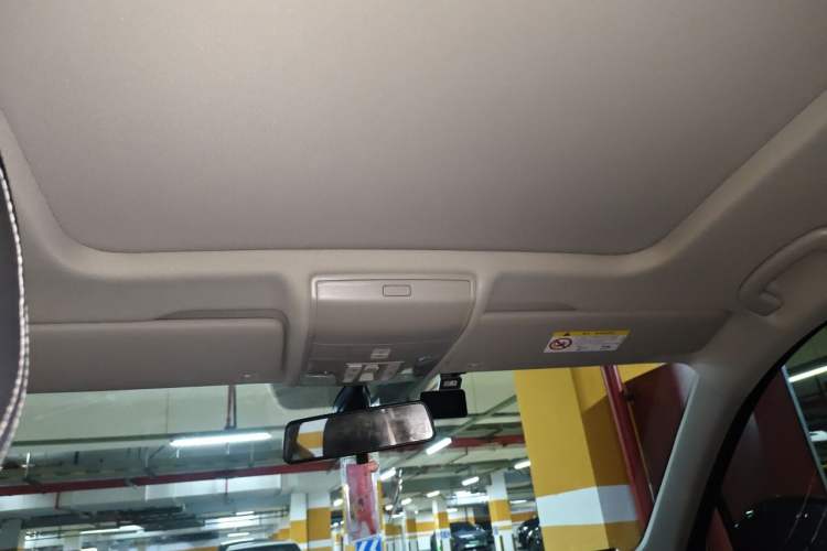 Used Volkswagen Tiguan L 2024 300TSI Automatic Two-Wheel Drive Smart Edition Headliner
