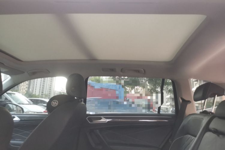 Used Volkswagen Tiguan L 2024 Outstanding Model 300TSI Automatic Two-Wheel Drive Longteng Edition Headliner
