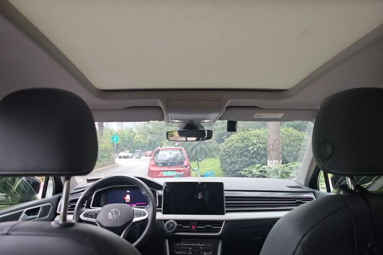 Used Volkswagen Tiguan L 2024 330TSI Automatic Two-Wheel Drive R-Line Enhanced Edition Headliner
