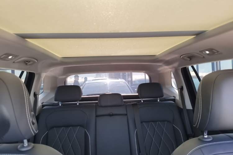 Used Volkswagen Tiguan L 2024 330TSI Automatic Two-Wheel Drive R-Line Enhanced Edition Headliner