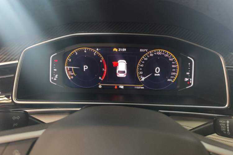 Used Volkswagen Tiguan L 2024 Outstanding Model 330TSI Automatic Two-Wheel Drive R-Line Dragon Glory Edition Instrument Cluster