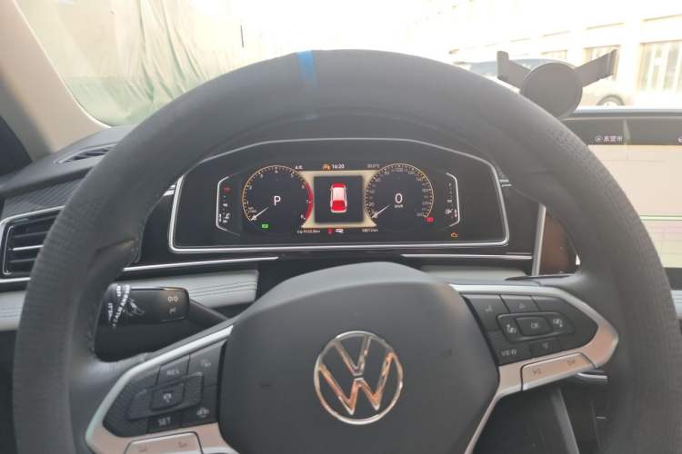 Used Volkswagen Tiguan L 2024 Outstanding Model 330TSI Automatic Two-Wheel Drive R-Line Dragon Glory Edition Instrument Cluster