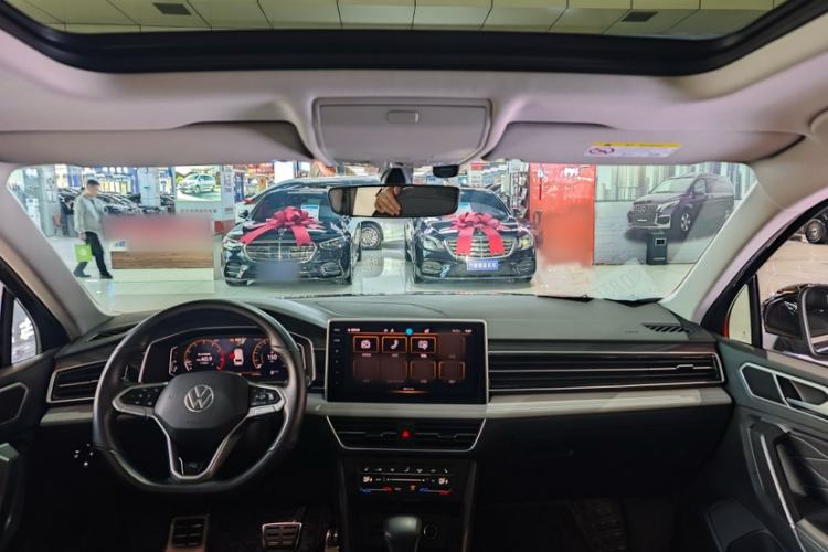 Used Volkswagen Tiguan L 2024 330TSI Automatic Two-Wheel Drive R-Line Enhanced Edition Interior 1