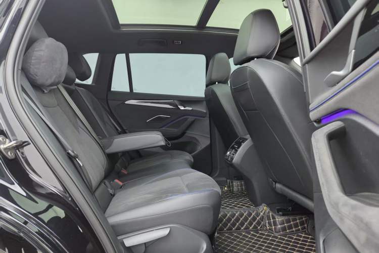 Used Volkswagen Tiguan L 2024 PRO 380TSI Four-Wheel Drive R-Line Prestige Edition Interior 10