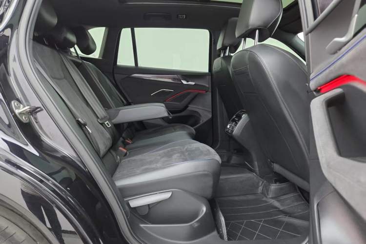 Used Volkswagen Tiguan L 2024 PRO 380TSI Four-Wheel Drive R-Line Prestige Edition Interior 10