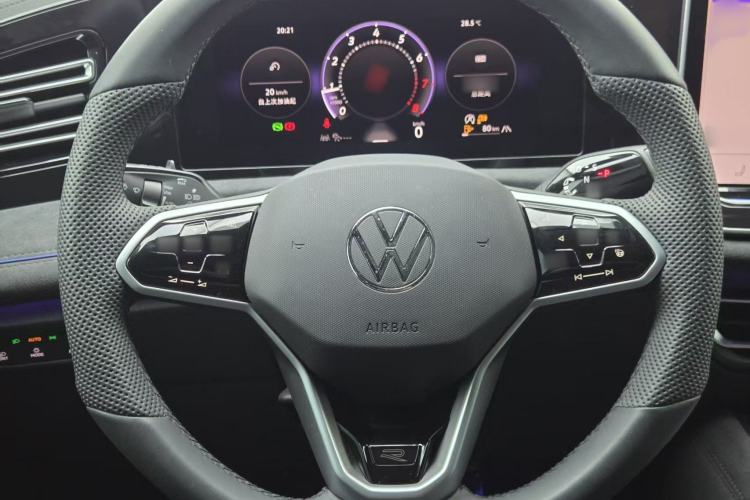 Used Volkswagen Tiguan L 2024 PRO 380TSI Four-Wheel Drive R-Line Prestige Edition Interior 2