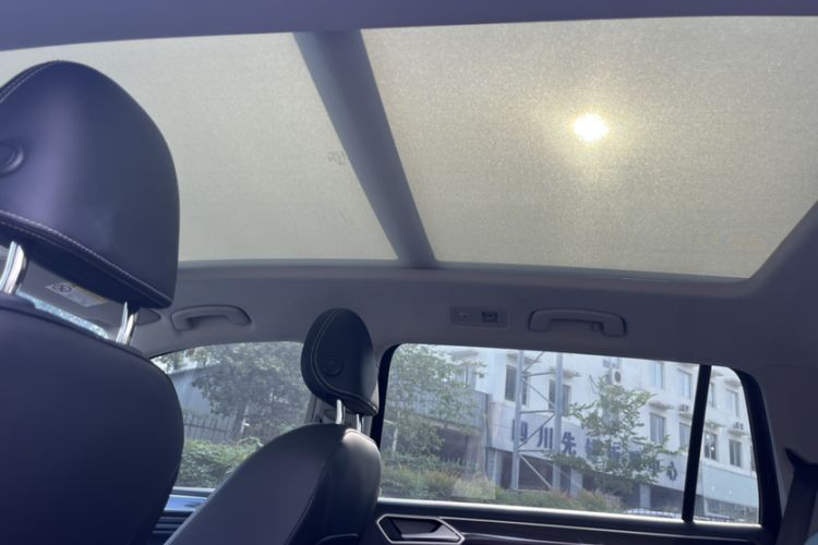 Used Volkswagen Tiguan L 2024 Outstanding Model 300TSI Automatic Two-Wheel Drive Longteng Edition Interior 2