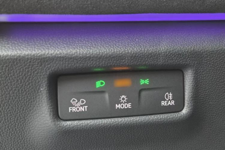Used Volkswagen Tiguan L 2024 PRO 380TSI Four-Wheel Drive R-Line Prestige Edition Interior 3