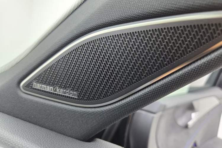 Used Volkswagen Tiguan L 2024 PRO 380TSI Four-Wheel Drive R-Line Prestige Edition Interior 8