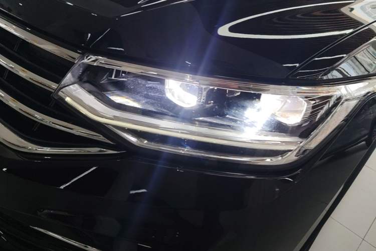 Used Volkswagen Tiguan L 2024 330TSI Automatic Two-Wheel Drive R-Line Enhanced Edition Left Front Headlight