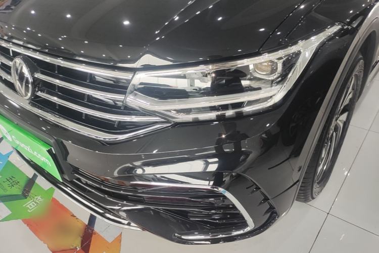 Used Volkswagen Tiguan L 2024 Outstanding Model 330TSI Automatic Two-Wheel Drive R-Line Dragon Glory Edition Left Front Headlight