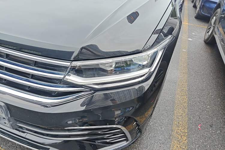 Used Volkswagen Tiguan L 2024 Outstanding Model 330TSI Automatic Two-Wheel Drive R-Line Dragon Glory Edition Left Front Headlight