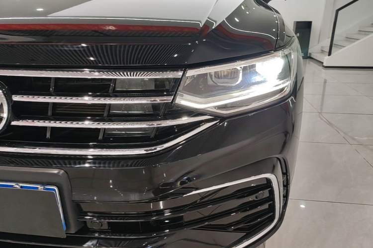 Used Volkswagen Tiguan L 2024 330TSI Automatic Two-Wheel Drive R-Line Enhanced Edition Left Front Headlight